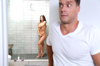 Bad Girl / Naughtyamerica Evelin Stone &amp; Ramon Nomar in My Friend's Hot Girl / 24.10.2017