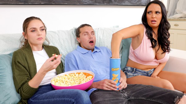 Brazzers /  - Sofi Ryan, Jay Romero Sneaky Mid-Movie Fuck / 12.11.2022