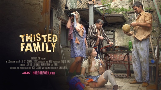 Horrorporn / Twisted family / Horror Porn 16