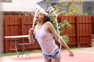 Pervs On Patrol / Mofos - Kandi quinn Sloppy Bj For Spying Roommate / 03.2.2017