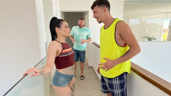 Sneaky Sex / Realitykings - Saba Lapiedra, Xander Corvus Roommate Swoops In On Girlfriend / 11.05.2024