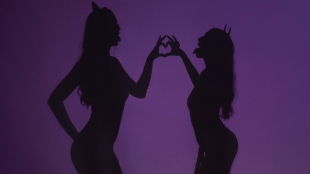 We Live Together / Realitykings - Gianna Dior, Desiree Dulce Throw Shade / 17.2.2020